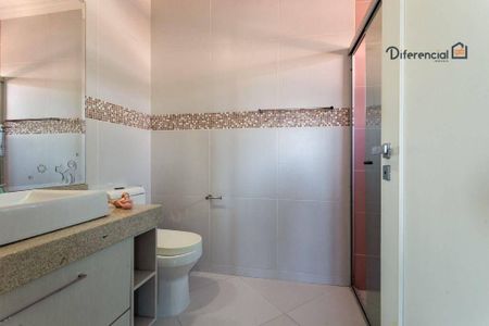 33_photo/94dce5390b.df2406aa61ba3211-ATLAS-5a2a9d9b-a729-47e7-b66a-8c101e7e4989.jpg de casa à venda com 4 quartos, 490m² em Jardim das Américas, Curitiba