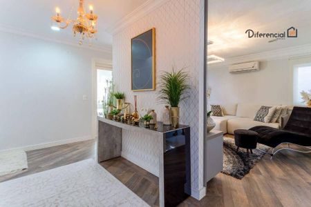 4_photo/94dce5390b.df2406aa61ba3211-ATLAS-74cc7497-2dd6-46f6-9ffb-2e67d3830b76.jpg de casa à venda com 4 quartos, 490m² em Jardim das Américas, Curitiba