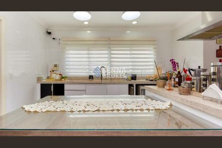 10_photo/94dce5390b.df2406aa61ba3211-ATLAS-88e12d06-a7f7-4b66-ae27-56da9822e816.jpg de casa à venda com 4 quartos, 490m² em Jardim das Américas, Curitiba