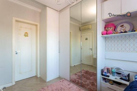 32_photo/94dce5390b.df2406aa61ba3211-ATLAS-8af5ac06-e282-4c5d-85df-acd6acd7a5ab.jpg de casa à venda com 4 quartos, 490m² em Jardim das Américas, Curitiba