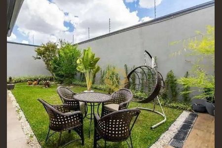 5_photo/94dce5390b.df2406aa61ba3211-ATLAS-be0991a0-f935-443c-8a45-d28c35fe4b18.jpg de casa à venda com 4 quartos, 490m² em Jardim das Américas, Curitiba