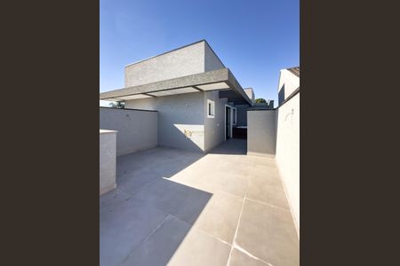 4_photo/94dce5390f.dc8bbd111761e841-ATLAS-4e2cc67e-05ad-4dd3-8f3f-4351e6b9bb82.jpg de casa à venda com 3 quartos, 139m² em Jardim das Américas, Curitiba