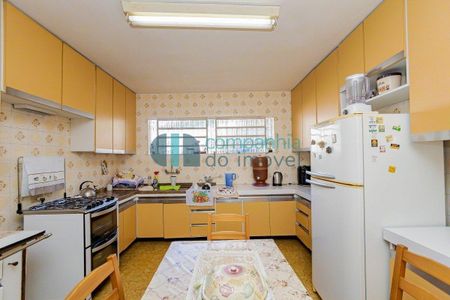 10_photo/94dce53971.ae3d86bef28e162d-ATLAS-39b82f3c-8f84-4644-a3e3-22d15a014226.jpg de casa à venda com 4 quartos, 196m² em Jardim das Américas, Curitiba