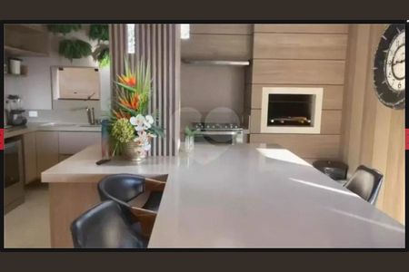 7_photo/94dce539e7.12917f666bbf568e-ATLAS-7d53a2f4-8ffd-45d1-a3b9-54724e0f86c2.jpg de casa à venda com 4 quartos, 417m² em Jardim das Américas, Curitiba