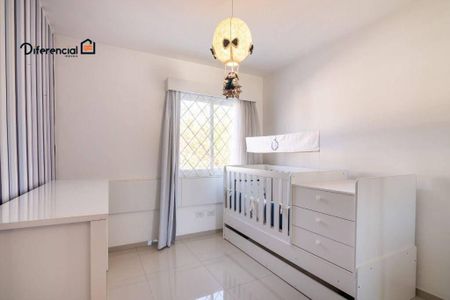 10_photo/94dce539f1.52c7aa5b7c5e7aa0-ATLAS-de219a51-4257-4ec4-a9c8-a1f99bc48acf.jpg de casa à venda com 3 quartos, 158m² em Jardim das Américas, Curitiba