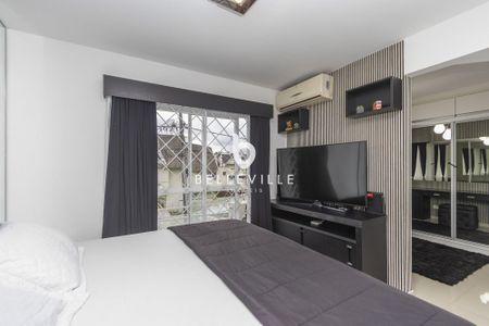 12_photo/94dce539f1.b21d43855dbb9912-ATLAS-1e04eb46-6ce0-4f32-99cb-e9f2d175d29e.jpg de casa à venda com 3 quartos, 160m² em Jardim das Américas, Curitiba