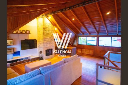 2_photo/94dce539fd.9c16890d59937ae3-ATLAS-05be1284-e5ec-4163-94d4-dfa724b2f232.jpg de casa à venda com 3 quartos, 182m² em Jardim das Américas, Curitiba