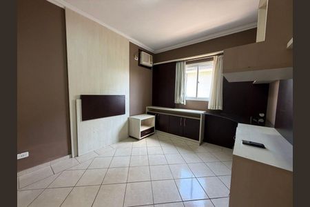 16_photo/94dce53a87.4d93c9f6c7f482ae-ATLAS-3ad42186-cbd9-4ef0-b0a3-45785451d567.jpg de casa à venda com 4 quartos, 251m² em Jardim das Américas, Curitiba