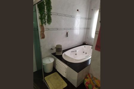 3_photo/94dce53a8f.d0e16e4b88455d71-ATLAS-112e627d-ebff-4ee6-94e0-38cfcfb31f1d.jpg de casa para alugar com 4 quartos, 249m² em Jardim das Américas, Curitiba