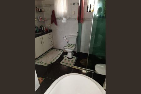 4_photo/94dce53a8f.d0e16e4b88455d71-ATLAS-11ba0e18-2a3c-48e0-91fe-8d44114560d4.jpg de casa para alugar com 4 quartos, 249m² em Jardim das Américas, Curitiba