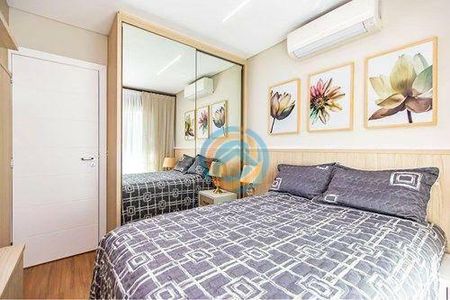 32_photo/94dce53b53.8d769ee6c0acca32-ATLAS-a28e3f8a-d8cd-4d88-9417-1d1f790caadb.jpg de casa à venda com 3 quartos, 125m² em Jardim das Américas, Curitiba