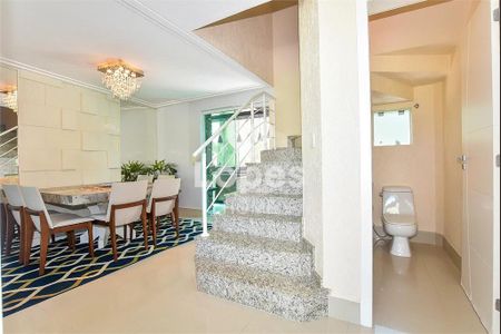 5_photo/94dce53b9d.7066937cd636288e-ATLAS-b3b74c28-91e7-46bd-be40-fb5b790f2c0b.jpg de casa à venda com 3 quartos, 196m² em Jardim das Américas, Curitiba