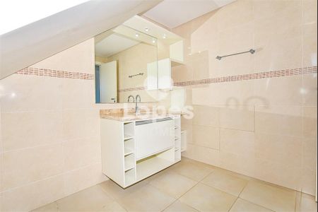 22_photo/94dce53b9d.ceff8192393c33de-ATLAS-1ca5c00f-e70d-49eb-997c-c104150b3848.jpg de casa à venda com 3 quartos, 196m² em Jardim das Américas, Curitiba