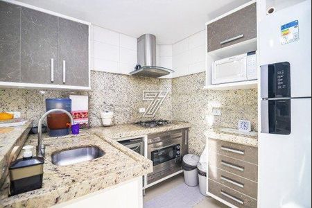 11_photo/94dce53ba3.54b8780a509023fd-ATLAS-f15de67f-c635-4df9-8a85-4e047db5d453.jpg de casa à venda com 3 quartos, 220m² em Jardim das Américas, Curitiba