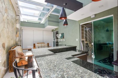 13_photo/94dce53ba3.aef4de6394ba8e6d-ATLAS-821f5e1b-5d58-4bfc-b1a7-984ef0780b6e.jpg de casa à venda com 3 quartos, 196m² em Jardim das Américas, Curitiba