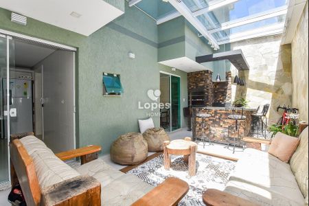 12_photo/94dce53ba3.aef4de6394ba8e6d-ATLAS-9ca0ceb3-6fd3-453d-a1f7-06ac85d2b262.jpg de casa à venda com 3 quartos, 196m² em Jardim das Américas, Curitiba