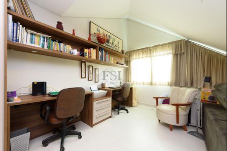 8_photo/94dce53bbf.dd36eae811456584-ATLAS-51a22c69-c3e7-42b8-9334-13afad7c3f84.jpg de casa à venda com 4 quartos, 247m² em Jardim das Américas, Curitiba