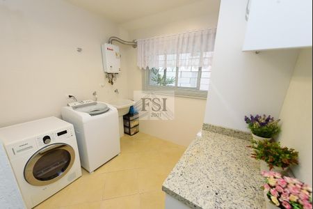 9_photo/94dce53bbf.dd36eae811456584-ATLAS-56283586-e358-4894-b7aa-04ac7f8f460b.jpg de casa à venda com 4 quartos, 247m² em Jardim das Américas, Curitiba