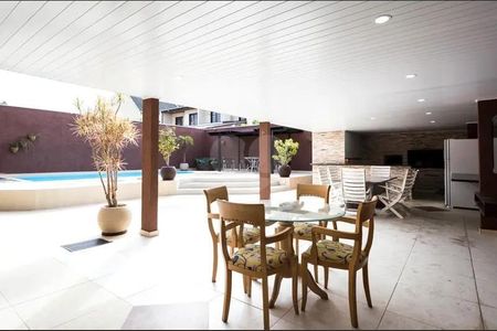 3_photo/94dce53bcd.c1aee057c866752a-ATLAS-01e00a38-dbda-4617-8258-813f1480e11d.jpg de casa à venda com 5 quartos, 297m² em Jardim das Américas, Curitiba