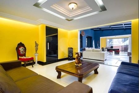 8_photo/94dce53bcd.c1aee057c866752a-ATLAS-2798c82f-438d-4f63-a087-5ab2d1b351fb.jpg de casa à venda com 5 quartos, 297m² em Jardim das Américas, Curitiba