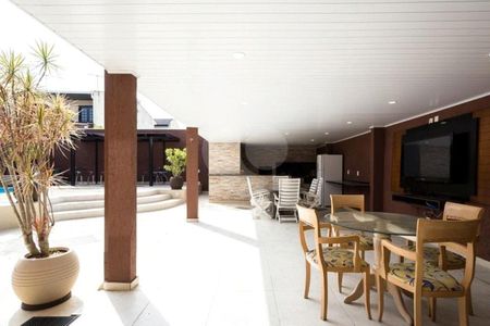 9_photo/94dce53bcd.c1aee057c866752a-ATLAS-3d069dc0-8769-4e3c-98fd-129e2965938a.jpg de casa à venda com 5 quartos, 490m² em Jardim das Américas, Curitiba