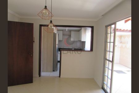 5_photo/94dce53be3.833a42e394c467a8-ATLAS-ab22b8ea-43c5-496d-9ca5-81e85f7ec452.jpg de casa à venda com 3 quartos, 126m² em Jardim das Américas, Curitiba