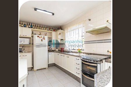 3_photo/94dce53c51.b15f7fec8e917340-ATLAS-82de6a84-ddb8-4a35-a1a6-9382a3b79cb3.jpg de casa à venda com 0 quarto, 256m² em Jardim das Américas, Curitiba