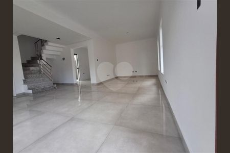 5_photo/94dce53c55.c6544703e1ae441e-ATLAS-5352158c-101d-4731-9dcc-2a590810df28.jpg de casa à venda com 3 quartos, 132m² em Jardim das Américas, Curitiba