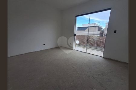 8_photo/94dce53c55.c6544703e1ae441e-ATLAS-6c9c51b8-e75e-408a-82c6-5fee77e12b30.jpg de casa à venda com 3 quartos, 132m² em Jardim das Américas, Curitiba