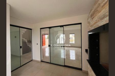 8_photo/94dce53c57.db24a221c0fb3148-ATLAS-e6939230-51d3-4f64-98ca-c8c753eef2c5.jpg de casa à venda com 3 quartos, 161m² em Jardim das Américas, Curitiba