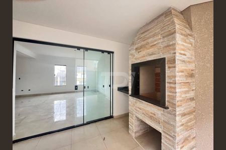 10_photo/94dce53c57.e0edc1fe868f9d4e-ATLAS-aee1bbe1-0898-4a59-84a9-db3cdd2bf7f6.jpg de casa à venda com 3 quartos, 170m² em Jardim das Américas, Curitiba