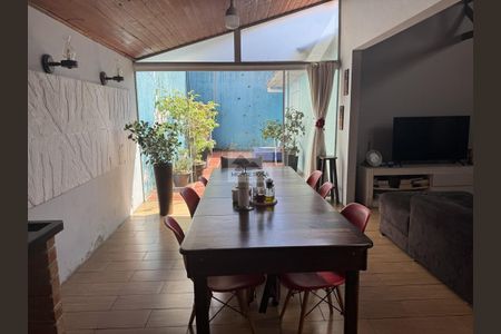 13_photo/94dce53ce1.ba1c0bc9cbfcae1e-ATLAS-b3c7ff37-1a79-453a-970c-9bfa765ec9e8.jpg de casa à venda com 4 quartos, 170m² em Jardim das Américas, Curitiba