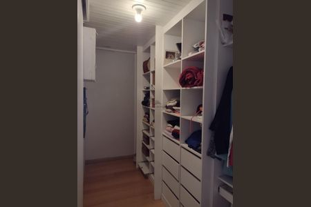 18_photo/94dce53ce1.ba1c0bc9cbfcae1e-ATLAS-dea2014f-9e63-4a0d-88c4-d4ad5d9d445a.jpg de casa à venda com 4 quartos, 170m² em Jardim das Américas, Curitiba