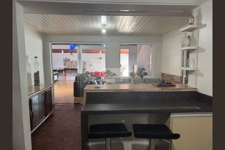 8_photo/94dce53ce1.ba1c0bc9cbfcae1e-ATLAS-e84da743-2999-4a97-92aa-49878d4d6e68.jpg de casa à venda com 4 quartos, 170m² em Jardim das Américas, Curitiba