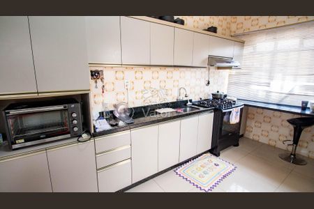 2_photo/94dce53d13.9612c2c0390caf5f-ATLAS-4cfdf221-3e47-48e4-8c31-eb4e2c61986c.jpg de casa à venda com 3 quartos, 180m² em Jardim das Américas, Curitiba