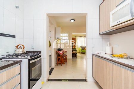 8_photo/94dce53d95.e9744f0b397a6472-ATLAS-4b98ddbd-0289-4ba4-86d5-ecc07f16e3d3.jpg de casa à venda com 3 quartos, 114m² em Jardim das Américas, Curitiba