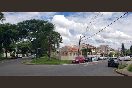 1_photo/94dce53e29.ceff8192393c33de-ATLAS-3b9fbfb2-cb92-4967-b008-2180347d07c3.jpg de casa à venda com 2 quartos, 200m² em Jardim das Américas, Curitiba