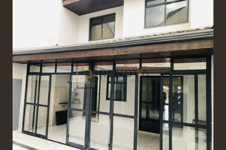 32_photo/94dce53e47.fd4e69175d3a2864-ATLAS-ada36f24-9be3-4bb7-8c7e-5906bbeb1e42.jpg de apartamento para alugar com 5 quartos, 185m² em Jardim das Américas, Curitiba