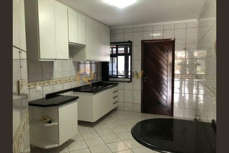 10_photo/94dce53e47.fd4e69175d3a2864-ATLAS-c041529f-a4e6-4742-a0b1-64adf87c2f1d.jpg de apartamento para alugar com 5 quartos, 185m² em Jardim das Américas, Curitiba