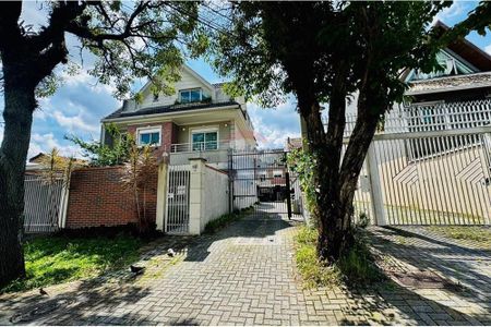 11_photo/94dce53e7d.19e03aecb237846c-ATLAS-6952cf79-7606-4bf0-95cb-4357d092016f.jpg de casa à venda com 3 quartos, 150m² em Jardim das Américas, Curitiba