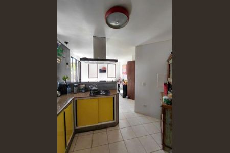 12_photo/94dce53f55.7980aed8fa71c73b-ATLAS-0b635f84-df65-4292-8429-2b749c06e7a1.jpg de casa à venda com 5 quartos, 265m² em Jardim das Américas, Curitiba
