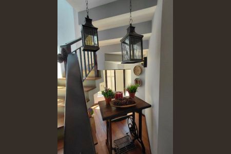 8_photo/94dce53f55.7980aed8fa71c73b-ATLAS-265981c6-e0b1-4942-8caa-44cdf102d628.jpg de casa à venda com 5 quartos, 265m² em Jardim das Américas, Curitiba