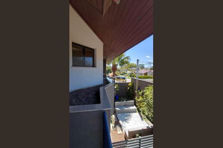 31_photo/94dce53f55.7980aed8fa71c73b-ATLAS-cc08636b-c509-4494-809d-0f81b0902a69.jpg de casa à venda com 5 quartos, 265m² em Jardim das Américas, Curitiba