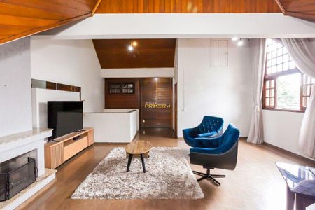 29_photo/94dce53f9f.6ba4ef9df26df2e3-ATLAS-87b232f7-d3e4-4a51-887a-9aa3ecdafe58.jpg de casa à venda com 3 quartos, 240m² em Jardim das Américas, Curitiba