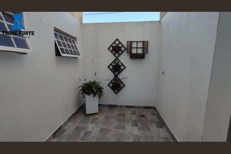 4_photo/94dce54053.8d1d596cf1356774-ATLAS-0d43d465-ef7e-4d2f-841d-56de6585aba7.jpg de casa à venda com 4 quartos, 280m² em Cajuru, Curitiba