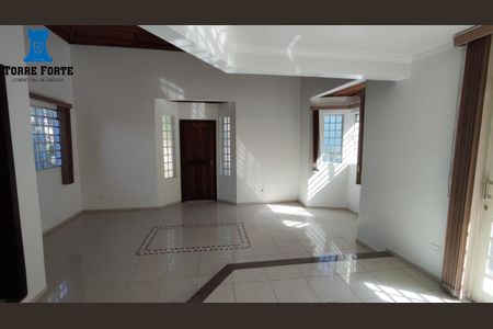 7_photo/94dce54053.8d1d596cf1356774-ATLAS-646e886d-b12f-4e4a-a424-ab0e4cfec7d5.jpg de casa à venda com 4 quartos, 280m² em Cajuru, Curitiba