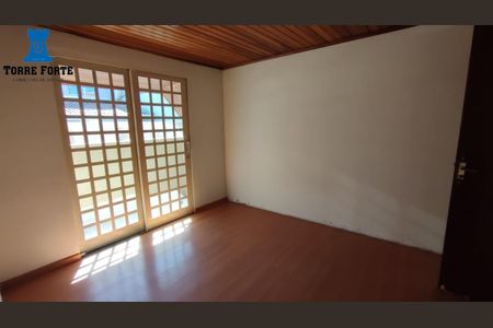 27_photo/94dce54053.8d1d596cf1356774-ATLAS-90aa2cda-f3c7-4e40-abd2-e4a241664020.jpg de casa à venda com 4 quartos, 280m² em Cajuru, Curitiba