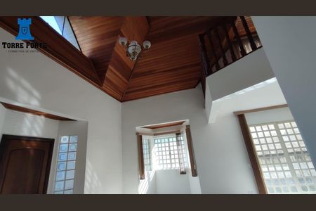 6_photo/94dce54053.8d1d596cf1356774-ATLAS-91d5009d-f3ce-4d30-99e3-1403e7ba4d6f.jpg de casa à venda com 4 quartos, 280m² em Cajuru, Curitiba