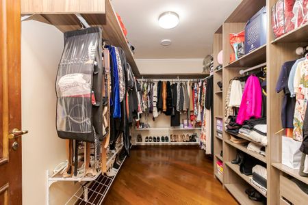 10_photo/94dce54145.e8818d4a5c5dde9d-ATLAS-36c5846f-26e5-4d55-b5b7-72be3f0e492b.jpg de casa à venda com 4 quartos, 237m² em Cajuru, Curitiba