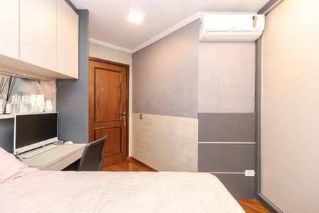 12_photo/94dce54145.e8818d4a5c5dde9d-ATLAS-3f36b69c-d4d1-450d-8d85-b7568b9bf33d.jpg de casa à venda com 4 quartos, 237m² em Cajuru, Curitiba